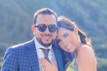 Ale Boada y su esposo.