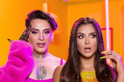 Durante las grabaciones del video musical con la guayaquileña.