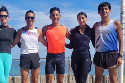 El cuencano entrena a seis marchistas, varios de ellos en el top mundial.