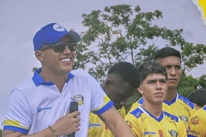 Héctor Pesantez está al frente del proyecto social y deportivo de Astillero FC.