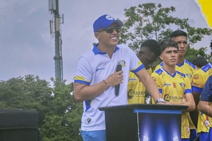 Héctor Pesantez está al frente del proyecto social y deportivo de Astillero FC.