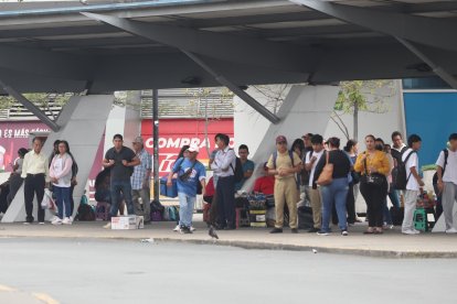 En esta zona del terminal de buses intercantonales e interprovinciales se suscitó la alarma de supuesto artefacto explosivo.