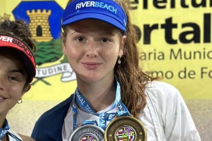 María Emilia junto a  Chiara Tabacchi, con quien hizo pareja y ganó el oro en pro dobles  femenino.
