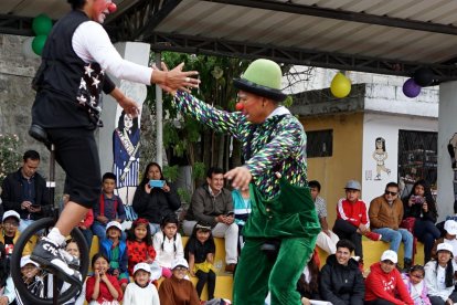 Los niños han disfrutado de diferentes actividades sin tener que salir de su zona.