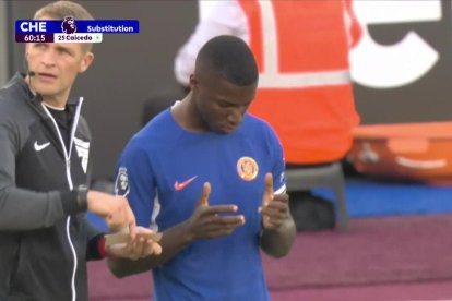 Moisés Caicedo debuta con el Chelsea en la Premier League.