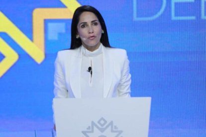 Luisa González en el debate presidencial.