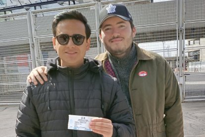 Algunos aficionados ecuatorianos lograron adquirir con tiempo los boletos.