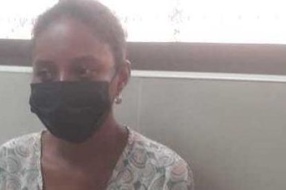 Diana es madre soltera de dos niñas. Sus problemas de visión empezaron en 2022.