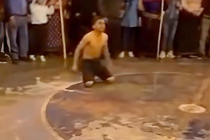 Los comuneros intentaron que el joven confesara con quién  ‘trabajaba’.