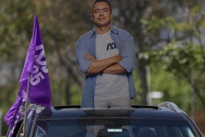 El Noboa de cartón habría incidido en la última etapa de la campaña de la segunda vuelta.