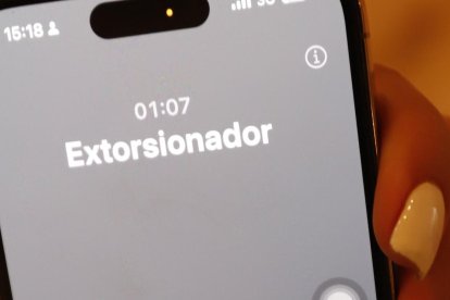 Dos llamadas recibió Martha, la primera la contestó el esposo, la segunda fue la 'retada' espiritual de ella.