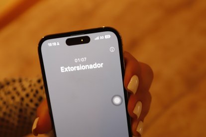 Dos llamadas recibió Martha, la primera la contestó el esposo, la segunda fue la 'retada' espiritual de ella.