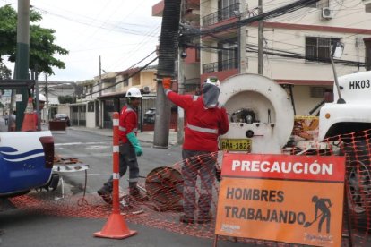 Interagua trabajaba en el sitio.