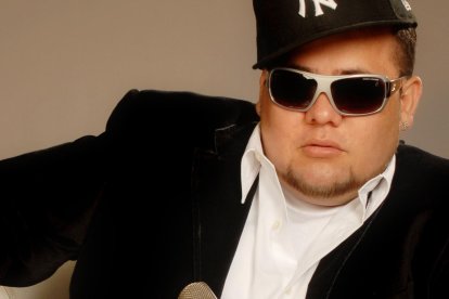 Su amigo, el artista Raúl Cela, desaprueba el accionar policial con el exfutbolista.