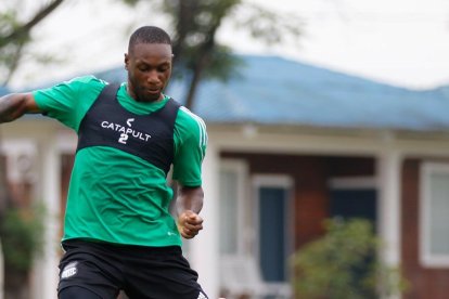 El zaguero de Emelec, Aníbal Chalá, fue convocado a la selección, tras la baja de Jhoanner Chávez.