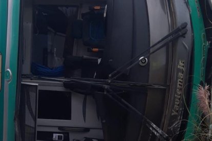 Un bus estuvo implicado.