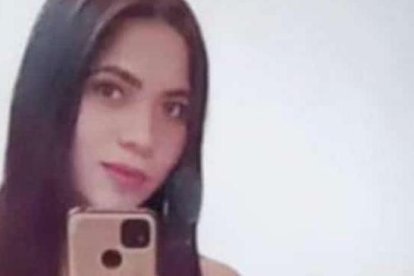 La joven funcionaria fue atacada cuando regresaba a su vivienda.