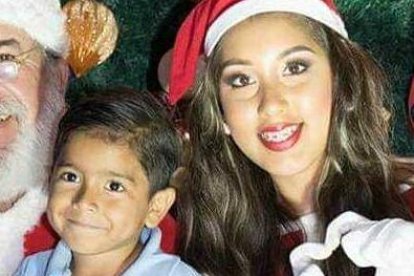 Niños que se han tomado foto con el personaje peninsular le ven un gran parecido con el afamado Santa Claus.