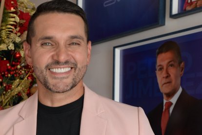 José Urrutia, es un presentador de TV.