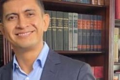 abogado Frank Orellana Morales resultó ileso.