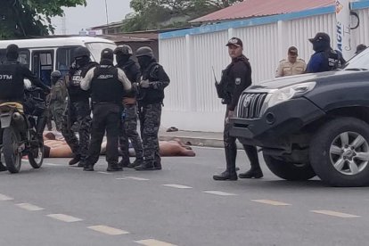 Los capturados fueron inmovilizados y luego trasladados hacia el cuartel modelo de la ciudad de Guayaquil.