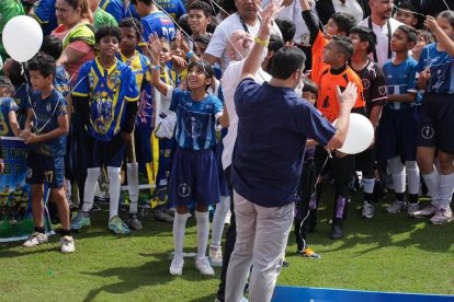 Aquiles Álvarez y Miguel Ángel Loor inaugurando el torneo.