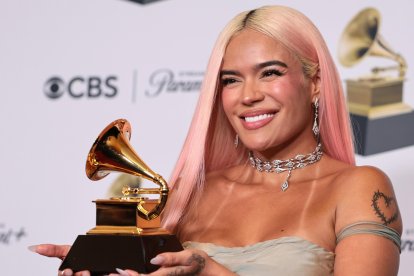 Karol G se lleva su primer Grammy por su disco urbano.