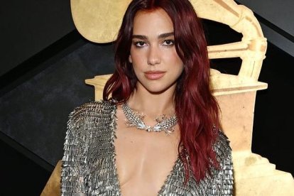 Dua Lipa es una cantante, compositora y modelo británicoalbanesa.