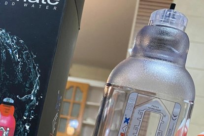 Bomba para alargar el miembro viril.