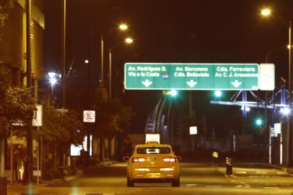 En Guayaquil, el toque de queda va desde 23:00 a 05:00.