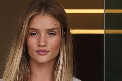 Hasta pronto melena recta.
Por el momento ya no se está utilizando.  Este estilo de corte demuestra mucha seriedad.