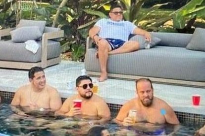 Aleaga en una fotografía junto a Jordán y Cortázar.