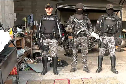 Policías también hallaron droga en un taller de Quito, reportó Ecuavisa.