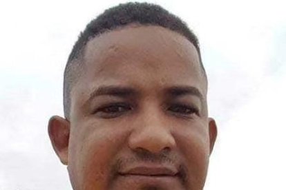 Según testimonios de los vecinos, Obando León fue abordado por un grupo de militares