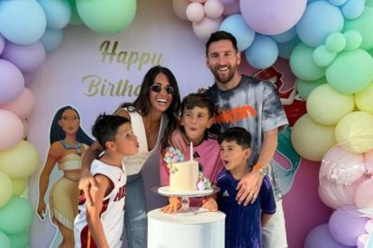 Así de sencillo fue el cumpleaños de Antonela Rocuzzo y su familia los Messi.