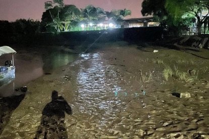 Fotos cuando el nivel del río descendió tras la
