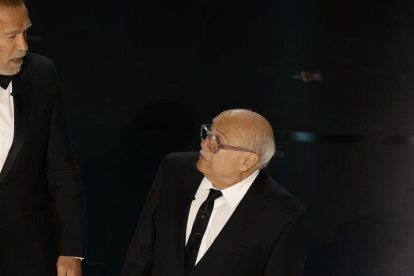 Arnold Schwarzenegger y Danny DeVito.