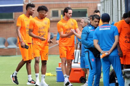 ENTRENAMIENTO DE LA SELECCION DEL ECUADOR PREVIO A SUS PARTIDOS ANTE VENEZUELA Y CHILE POR LAS ELIMINATORIAS PARA EL MUNDIAL 2026 15 de NOVIEMBRE 2023 ANGELO CHAMBA Agencia (ag-expreso ag-extra ag-quito)