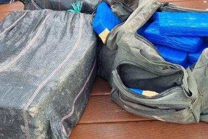 La sustancia estaba guardada en sacos de yute.