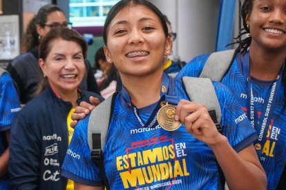 Evelyn Burgos jugadora de la sub 17 y clasificada al Mundial, también es parte de la sub 20.