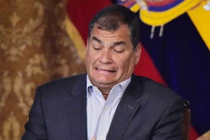 Rafael Correa es denunciado por traición a la Patria.