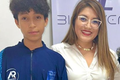 La representante Carla Cornejo trabaja en proyectos desde la etapa formativa, como con los hermanos Villavicencio, microtenistas.