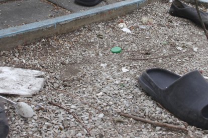 Las víctimas dejaron abandonado su calzado por la desesperación de huir.