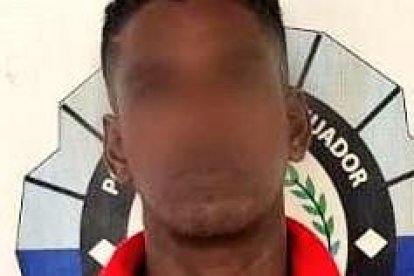 El sujeto, identificado como Simón Bolívar T., de 39 años, fue detenido en el cantón Quinindé
