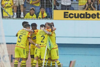 Dos goles celebró Barcelona en Manta.