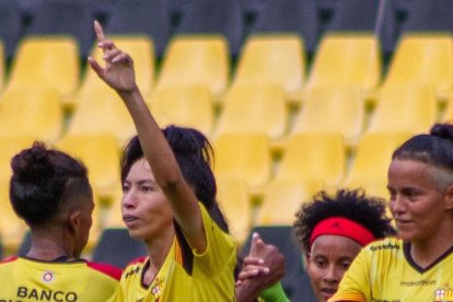 Samantha Avilés una defensa con gol en Barcelona.
