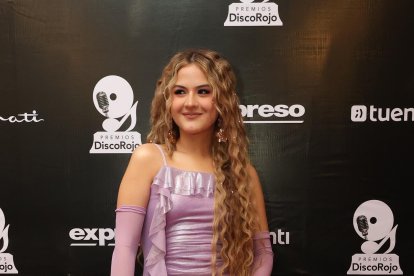 Mar Rendón recibió un galardón.