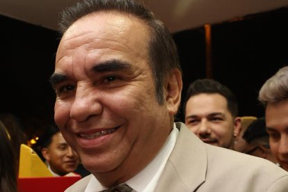 Mirella hizo que todos cantaran con sus éxitos, mientras que la orquesta de Don Medardo emocionó al auditorio con sus canciones.