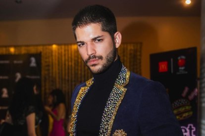 Renier tiene dos años en Ecuador y formó una familia con la bailarina Antonella Moscoso.