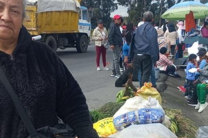 Familiares de presos llevaron víveres para que puedan alimentarse.